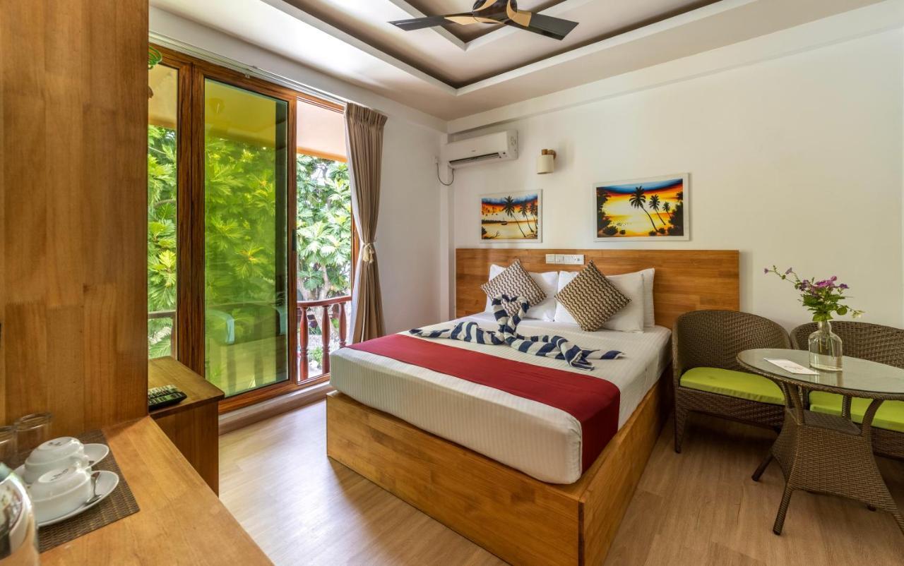 Ocean Lilly Inn Hangnaameedhoo Esterno foto