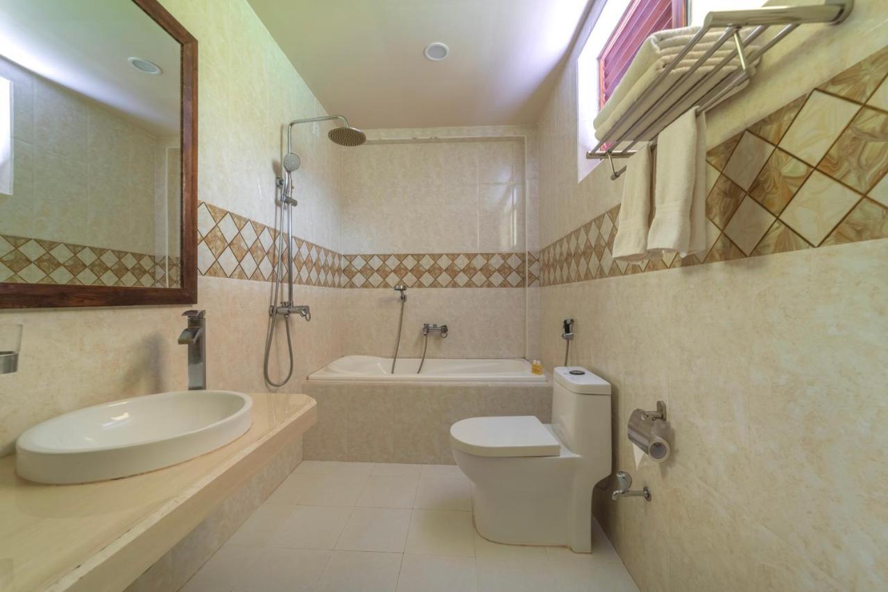 Ocean Lilly Inn Hangnaameedhoo Esterno foto