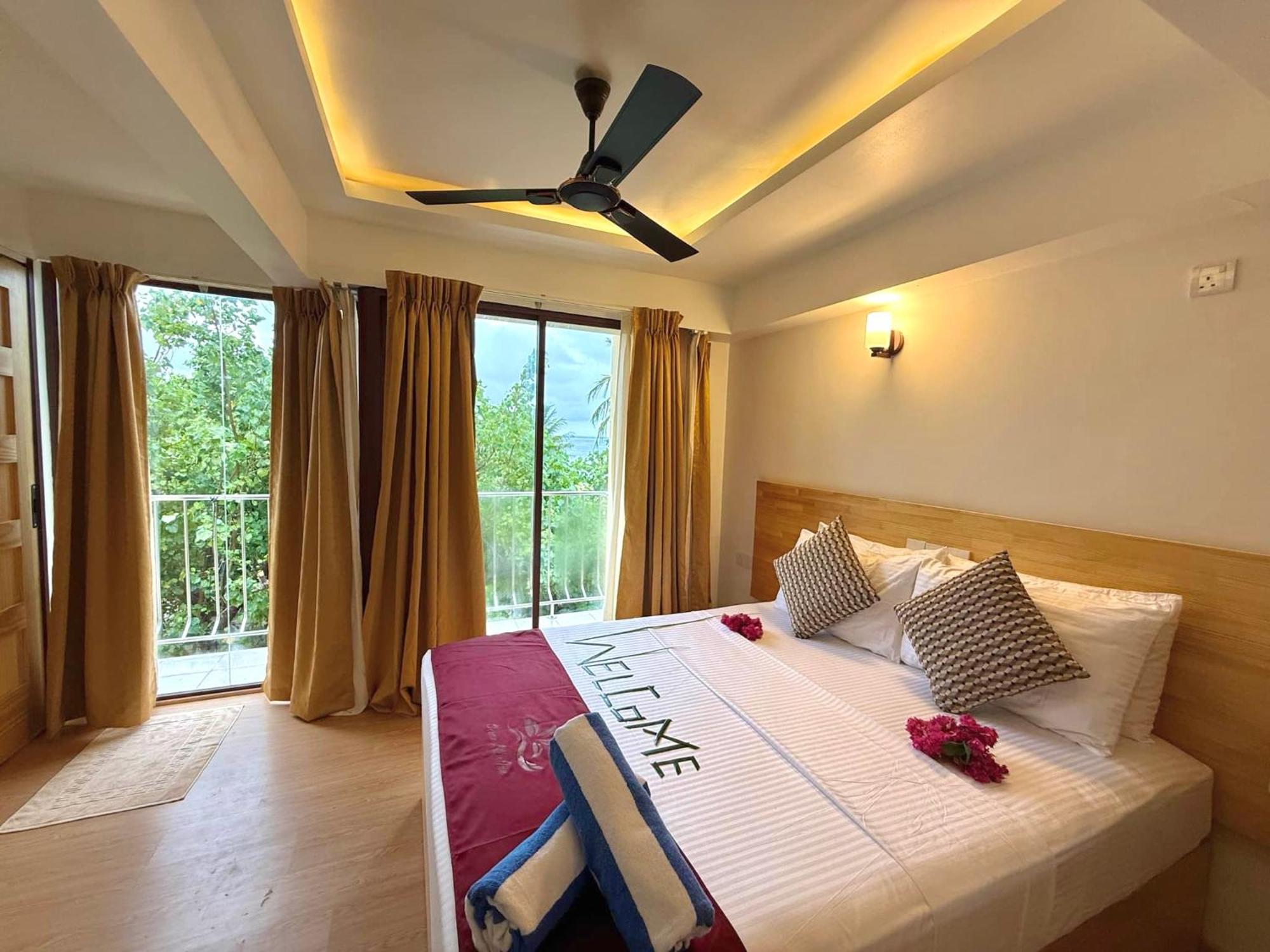 Ocean Lilly Inn Hangnaameedhoo Esterno foto